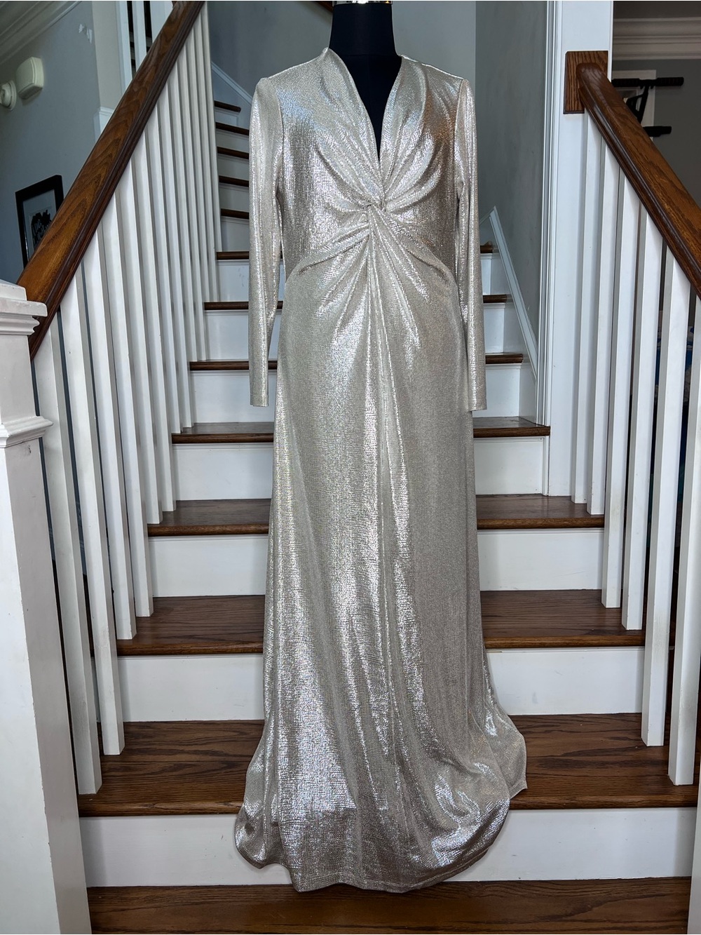 Tahari Arthur S. Levine Champagne Metallic Gown Maxi Dress Size 6 Formal - Picture 2 of 10